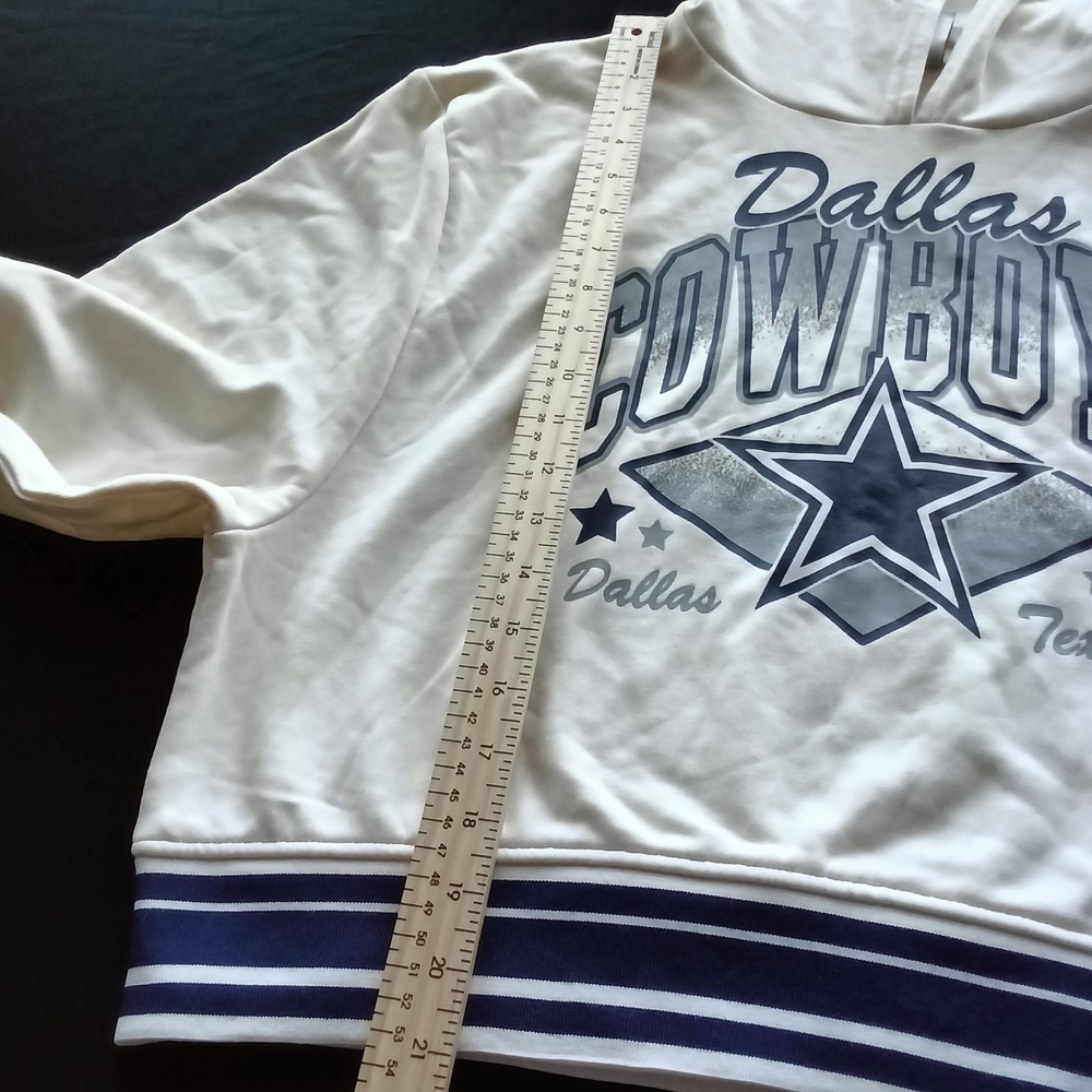 NWT Champion Dallas Cowboys Hoodie Cream Navy Official NFL Team Apparel Size M - Picture 3 of 8